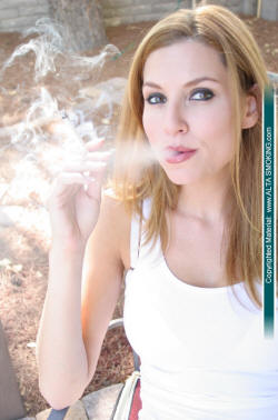 smoking cigarette like kate moss